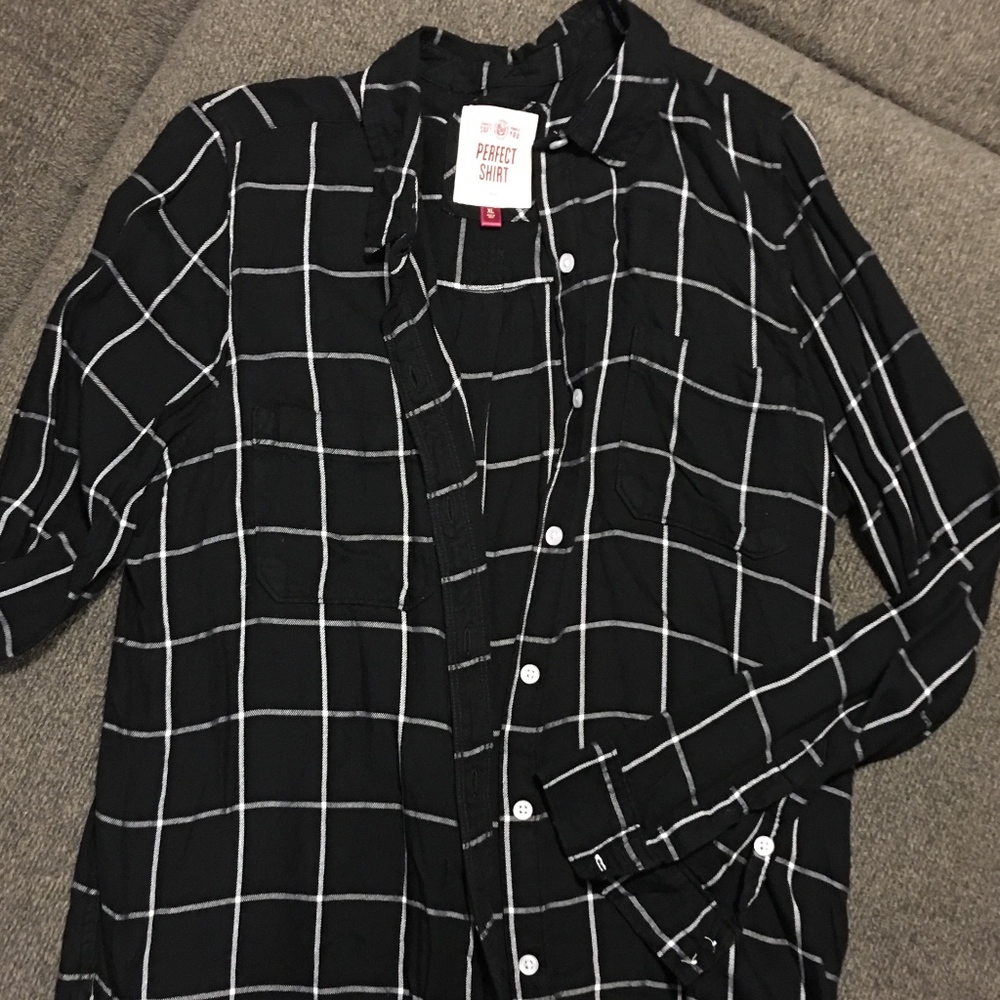 Relaxed Fit Plaid Button Up Top